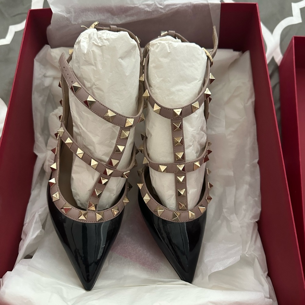 Valentino Garavani Rockstud ankle-strap pumps